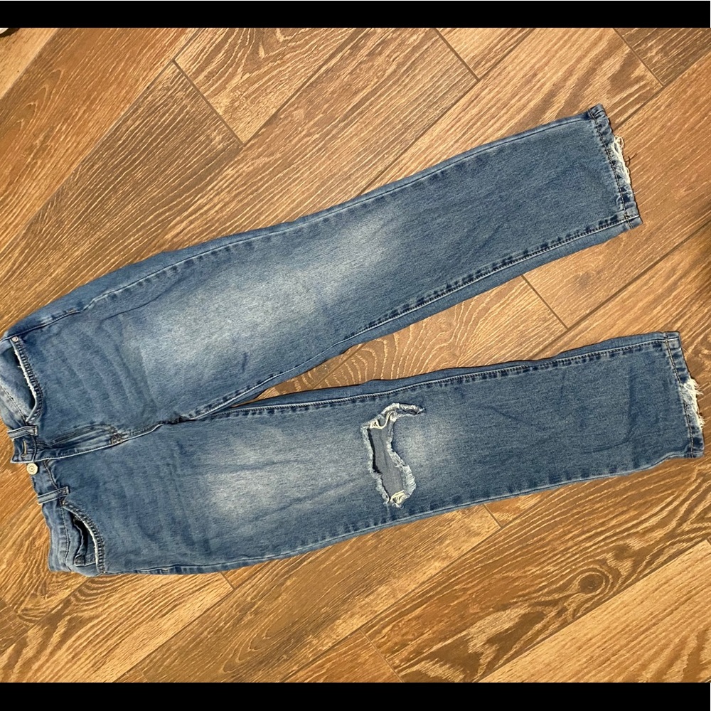 High Rise Mom Jeans 🔥 - Picture 5 of 9